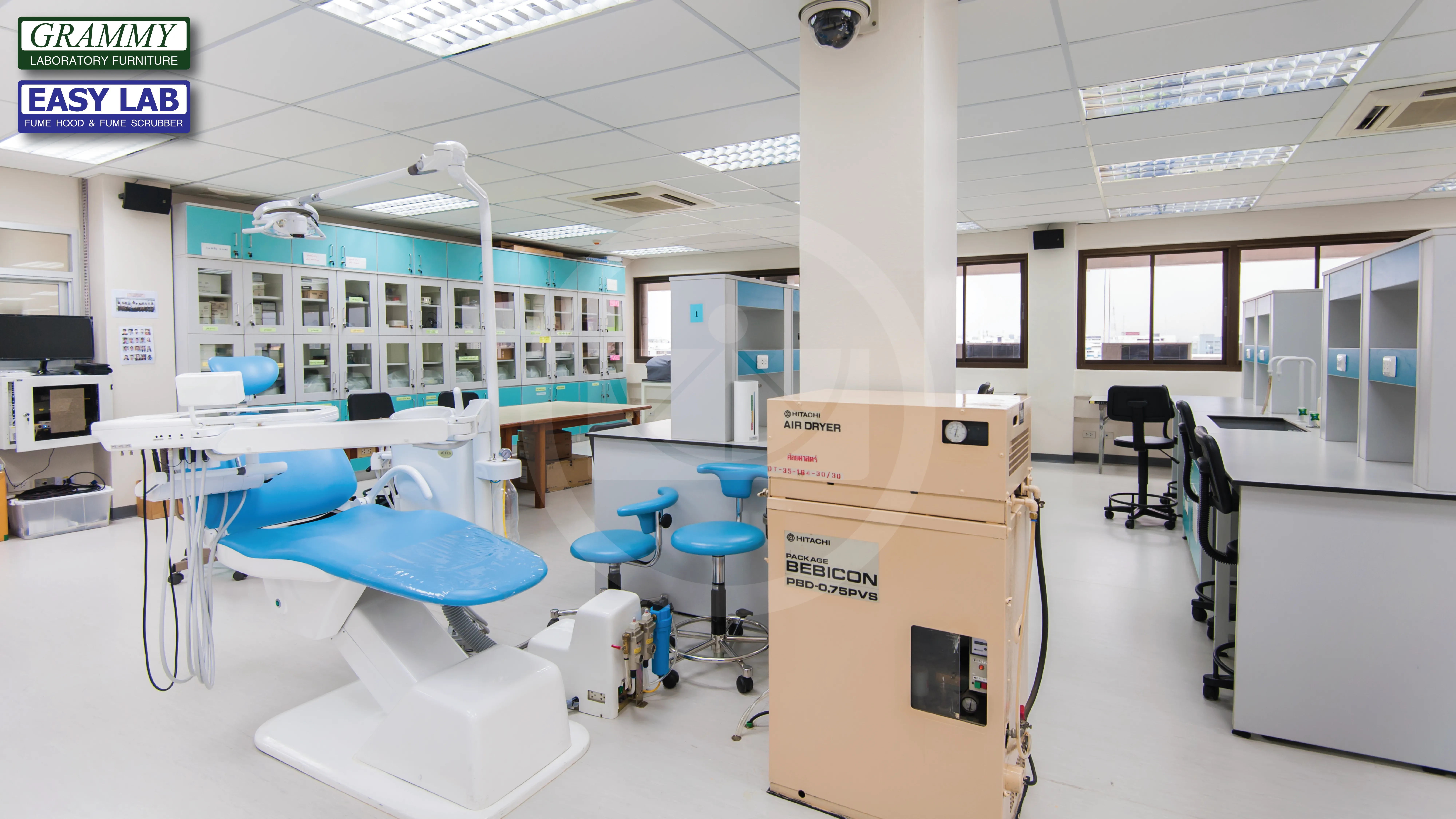 ติดตั้งโต๊ะปฏิบัติการ GRAMMY & ตู้ดูดควัน EASY LAB